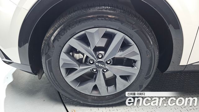 Kia Sportage (V) Diesel 2.0 2WD Nobleless 2023 — фото 5