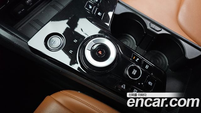 Kia Sportage (V) Diesel 2.0 2WD Nobleless 2023 — фото 9
