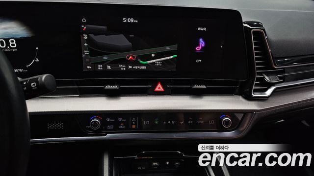 Kia Sportage (V) Diesel 2.0 2WD Nobleless 2023 — фото 13