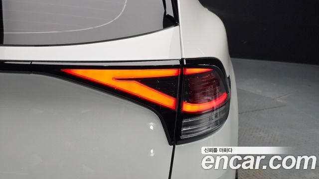 Kia Sportage (V) Diesel 2.0 2WD Nobleless 2023 — фото 23