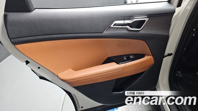 Kia Sportage (V) Diesel 2.0 2WD Nobleless 2023 — фото 25
