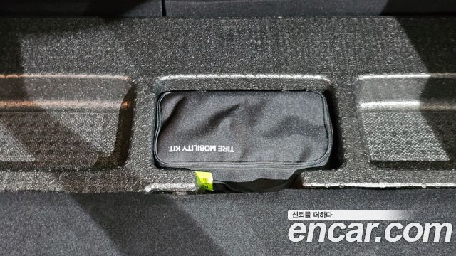 Kia Sportage (V) Diesel 2.0 2WD Nobleless 2023 — фото 27