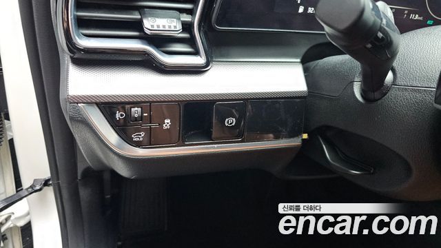 Kia Sportage (V) Diesel 2.0 2WD Nobleless 2023 — фото 34