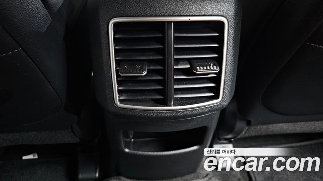 Kia Sportage (V) Diesel 2.0 2WD Nobleless 2023 — фото 36