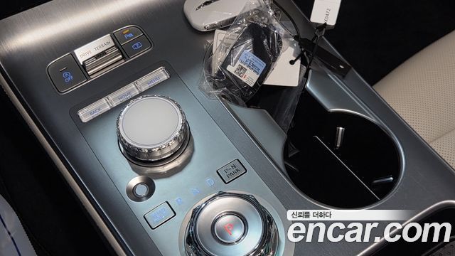 Genesis GV70 2.5T Gasoline AWD 2025 — фото 9