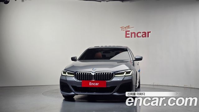 BMW 5 Series (G30) 520i M Sport 2023 — фото 3