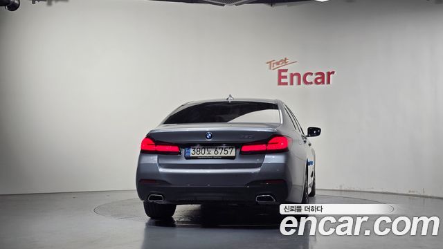 BMW 5 Series (G30) 520i M Sport 2023 — фото 5