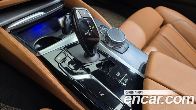 BMW 5 Series (G30) 520i M Sport 2023 — фото 9