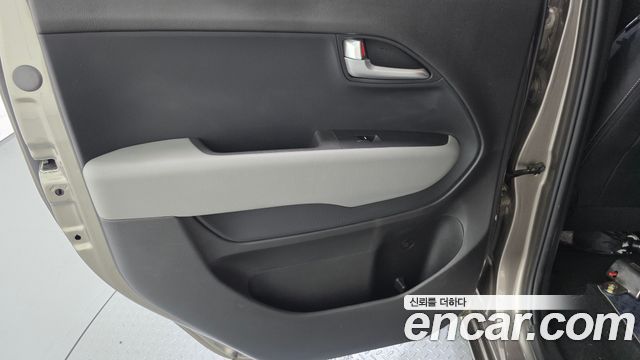 Kia Ray Wheelchair lift/Slope 2021 — фото 25