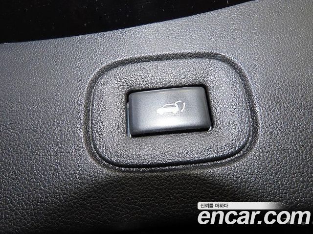 Renault Korea QM6 Quest 2.0 LPe LE 2WD 2024 — фото 19
