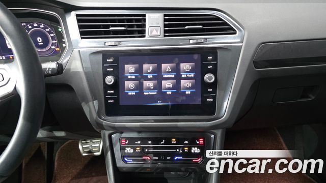 Volkswagen Tiguan (II) 2.0 TDI 4-Motion Premium 2022 — фото 14