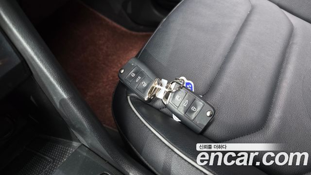 Volkswagen Tiguan (II) 2.0 TDI 4-Motion Premium 2022 — фото 16