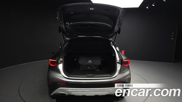 Infiniti QX30 2.0 Proassist AWD 2019 — фото 24