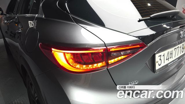 Infiniti QX30 2.0 Proassist AWD 2019 — фото 29