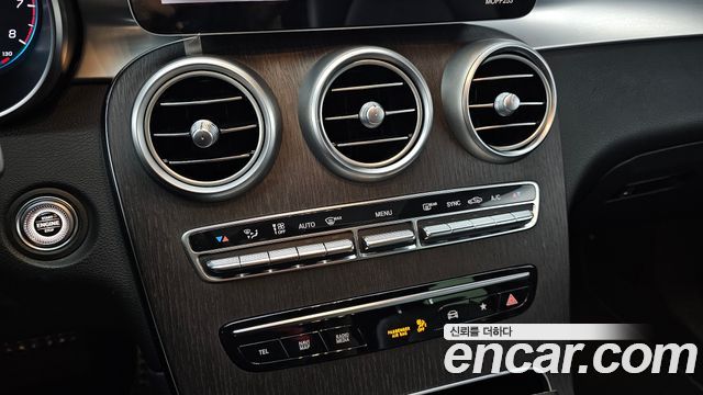 Mercedes-Benz GLC-Class (X253) GCL300 4MATIC Coupe 2020 — фото 27