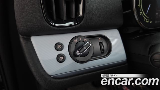 MINI Cooper S Countryman ALL4 Untamed Edition 2nd Gen 2023 — фото 17