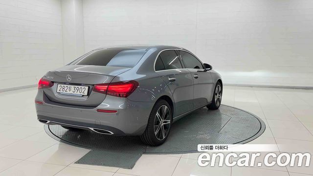 Mercedes-Benz A-Class (W177) A220 Sedan 2025 — фото 5