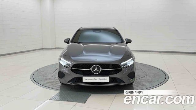 Mercedes-Benz A-Class (W177) A220 Sedan 2025 — фото 8