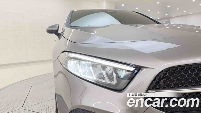 Mercedes-Benz A-Class (W177) A220 Sedan 2025 — фото 10