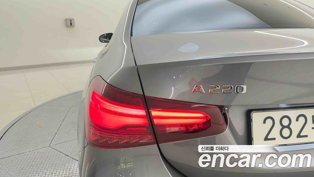 Mercedes-Benz A-Class (W177) A220 Sedan 2025 — фото 15