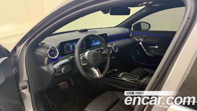 Mercedes-Benz A-Class (W177) A220 Sedan 2025 — фото 17