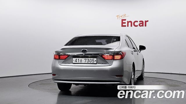 Lexus ES300h Supreme XV60 2013 — фото 4