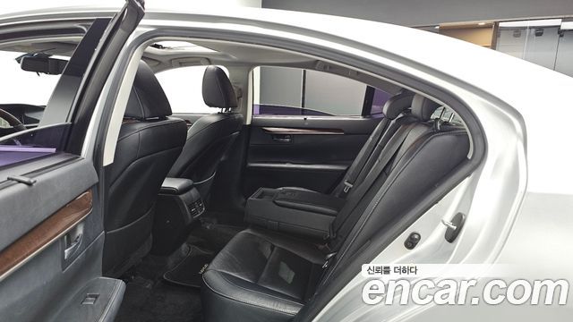 Lexus ES300h Supreme XV60 2013 — фото 12