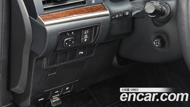 Lexus ES300h Supreme XV60 2013 — фото 14