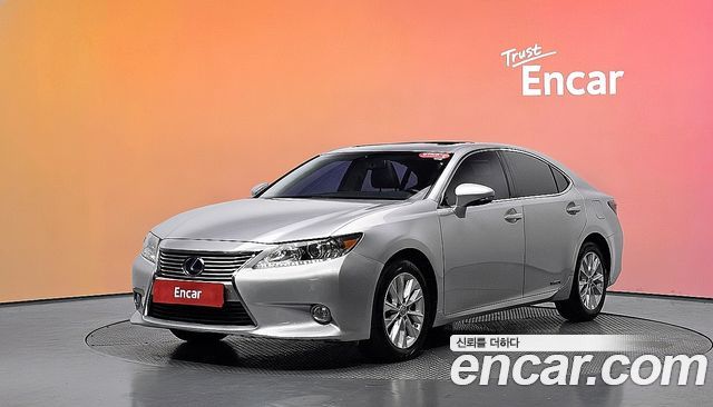 Lexus ES300h Supreme XV60