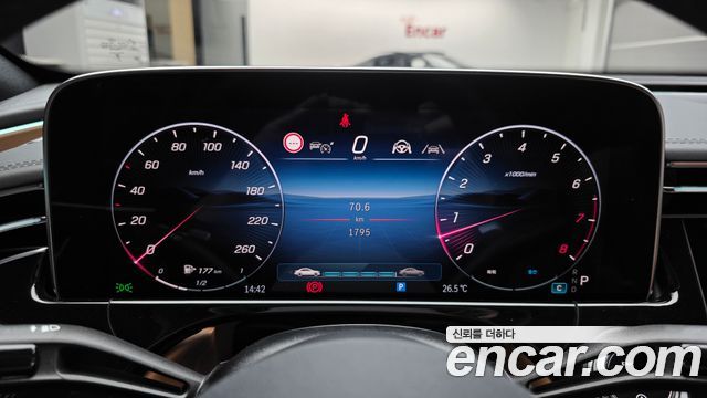 Mercedes-Benz E-Class (W214) E300 4MATIC AMG Line 2026 — фото 8