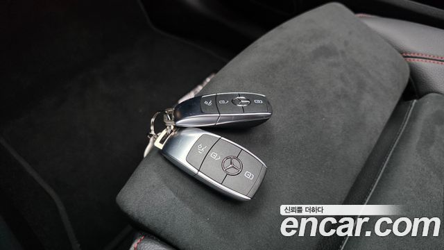 Mercedes-Benz EQB (X243) EQB300 4MATIC AMG Line 2026 — фото 16