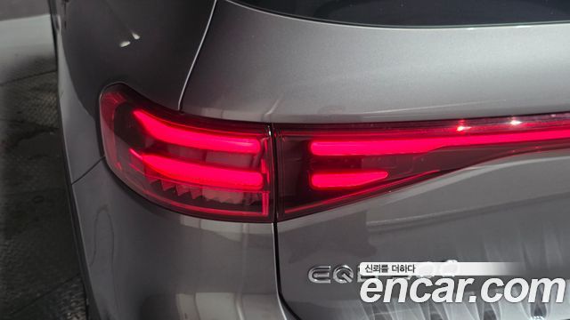 Mercedes-Benz EQB (X243) EQB300 4MATIC AMG Line 2026 — фото 23