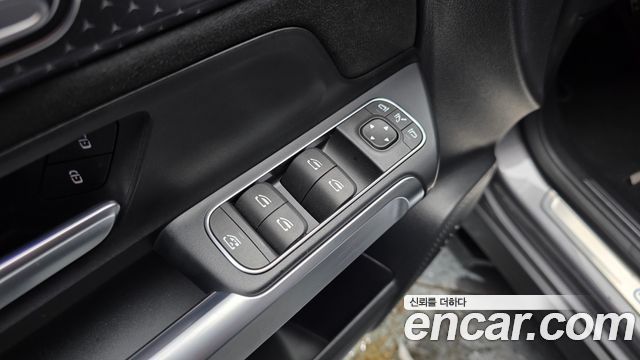 Mercedes-Benz EQB (X243) EQB300 4MATIC AMG Line 2026 — фото 30