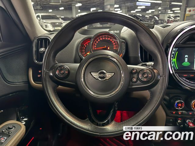 MINI Cooper D Countryman ALL4 HIGH 2nd 2018 — фото 8