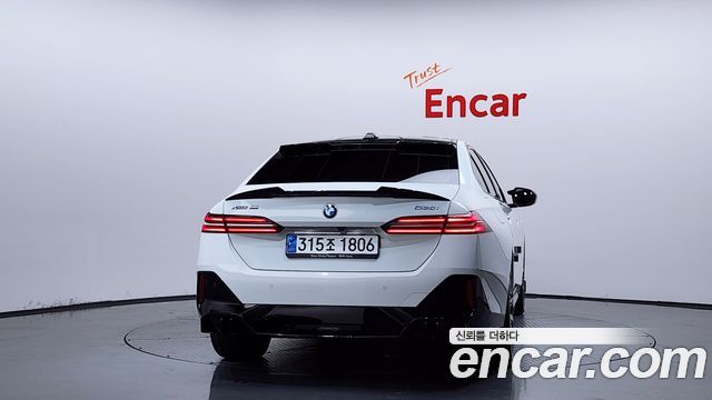 BMW 5 Series (G60) 530i xDrive M Sport 2024 — фото 4