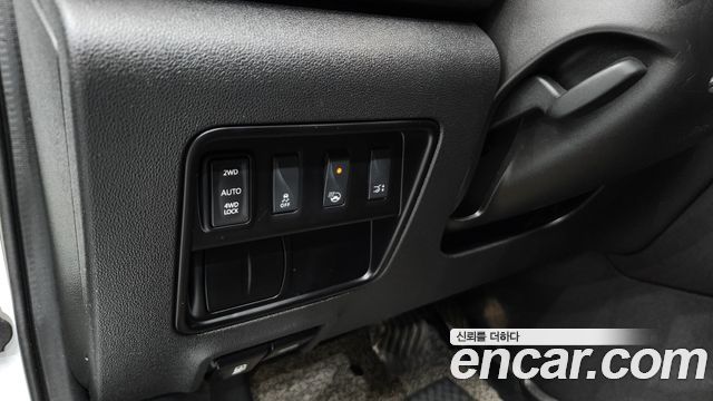 Renault Korea QM6 Diesel 4WD RE Signature 2017 — фото 29