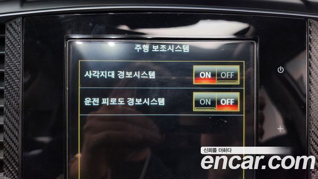 Renault Korea QM6 Diesel 4WD RE Signature 2017 — фото 31