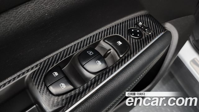 Renault Korea QM6 Diesel 4WD RE Signature 2017 — фото 34