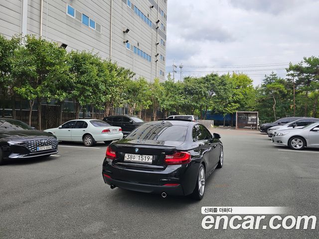 BMW 2 Series (F22) 220d M Sport Coupe 2014 — фото 5