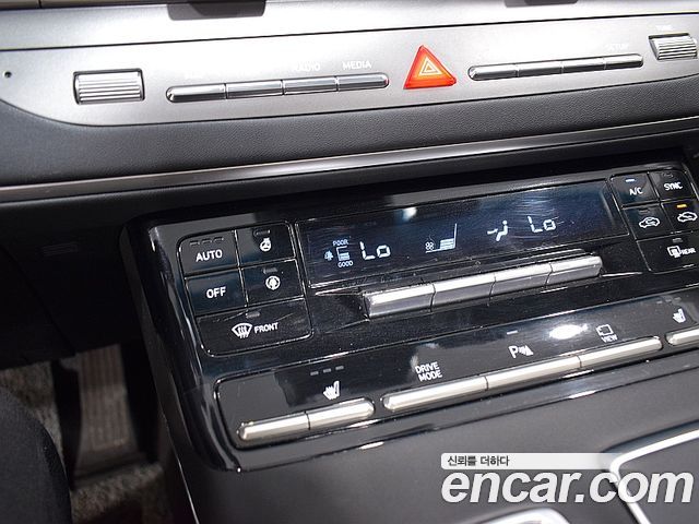 Hyundai Grandeur (IG) 3.0 LPi Rent Car Modern 2021 — фото 20