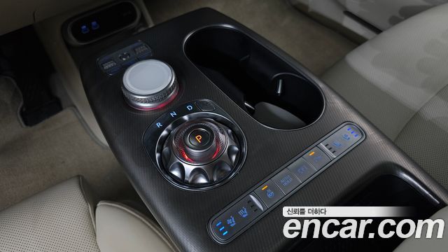 Genesis GV60 Standard 2022 — фото 9