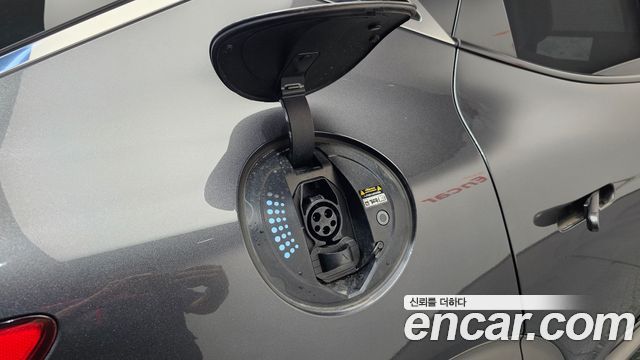 Genesis GV60 Standard 2022 — фото 16