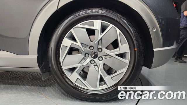 Genesis GV60 Standard 2022 — фото 21