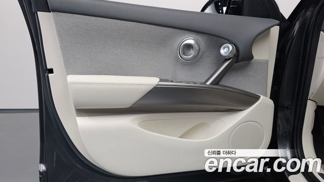 Genesis GV60 Standard 2022 — фото 24
