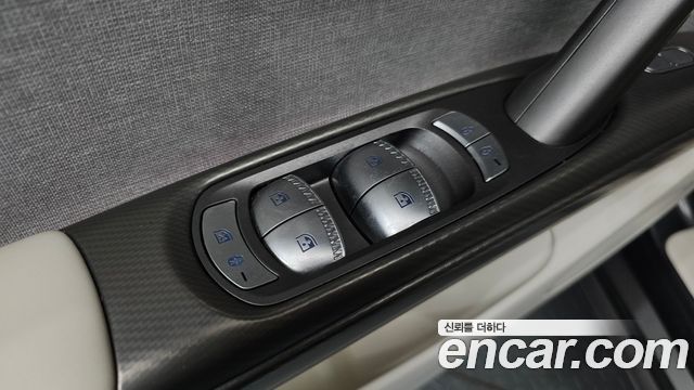 Genesis GV60 Standard 2022 — фото 38
