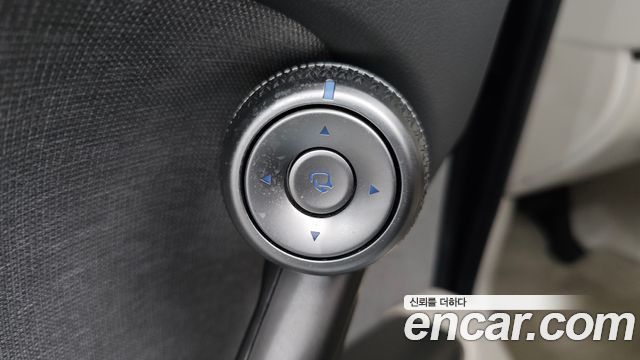 Genesis GV60 Standard 2022 — фото 40