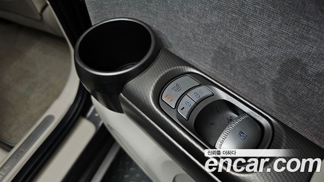 Genesis GV60 Standard 2022 — фото 42