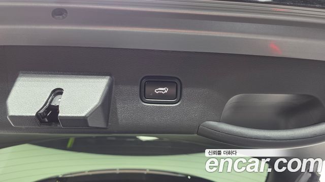 Kia Sportage (V) LPG 2.0 2WD Signature 2023 — фото 17