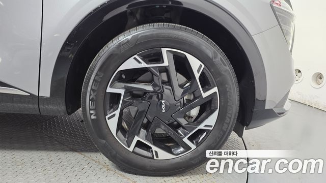 Kia Sportage (V) LPG 2.0 2WD Signature 2023 — фото 21