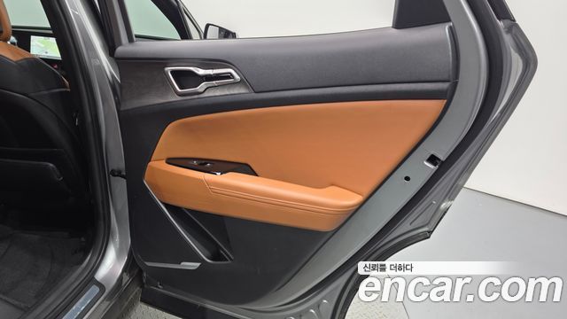 Kia Sportage (V) LPG 2.0 2WD Signature 2023 — фото 25
